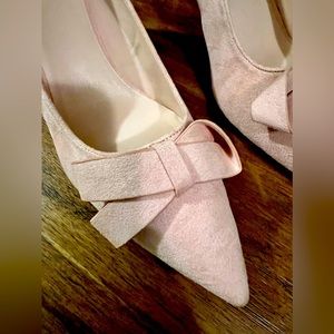 NWOB Gorgeous Pink Comfort Sole Heels